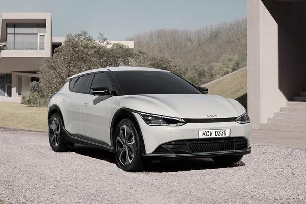 Kia công bố hình ảnh chiếc xe điện đầu tiên của thương hiệu trước thềm ra mắt