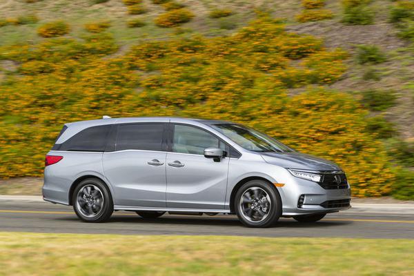 Honda Odyssey 2022 bất ngờ lộ diện tại Việt Nam, liệu sẽ "tái xuất" cạnh tranh cùng Kia Carnival ?