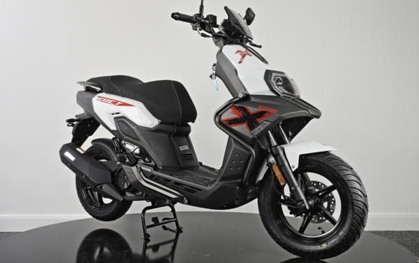 Keeway FACT X 125 xe ga cạnh tranh Honda Zoomer