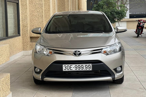 Toyota Vios 2017 biễn ngũ quý 9 được rao bán tới 1.4 tỷ đồng ở Hà Nội