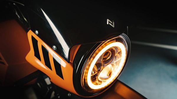 Mô tô điện ROAM Air với phong cách roadster ra mắt, giá chỉ 35 triệu đồng