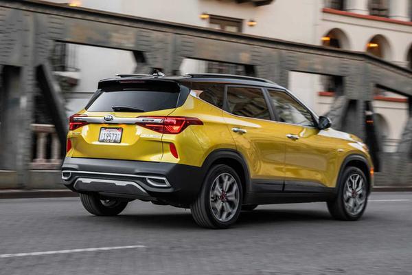 Kia Seltos 2022 sẽ có thêm phiên bản mới, dùng logo mới của thương hiệu