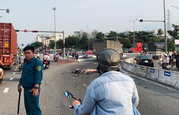Xe máy lấn làn ô tô, người đàn ông bị cuốn vào gầm xe tải tử vong tại chỗ