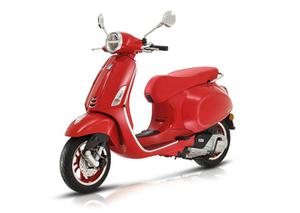Vespa Primavera RED tung ấn phẩm mới giúp đỡ bệnh nhân hiểm nghèo