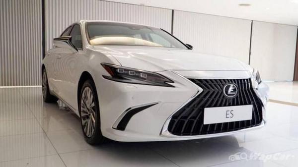 Lexus ES 250 2021 ra mắt tại Malaysia, được bổ sung thêm phiên bản thể thao