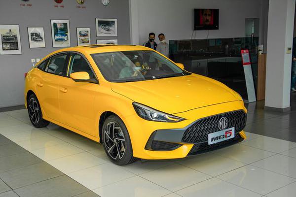 MG5 có gì để cạnh tranh với Kia K3?