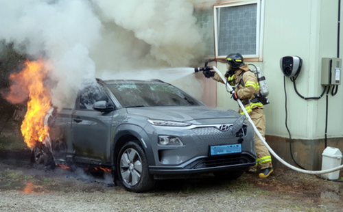 Xe Bolt EV Hàn Quốc có nguy cơ bốc cháy bị triệu hồi do sử dụng pin LG Chem