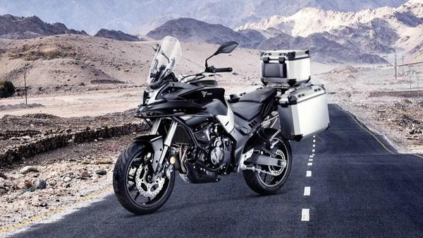 Loncin Voge 500 DS sở hữu diện mạo của mẫu xe Adventure