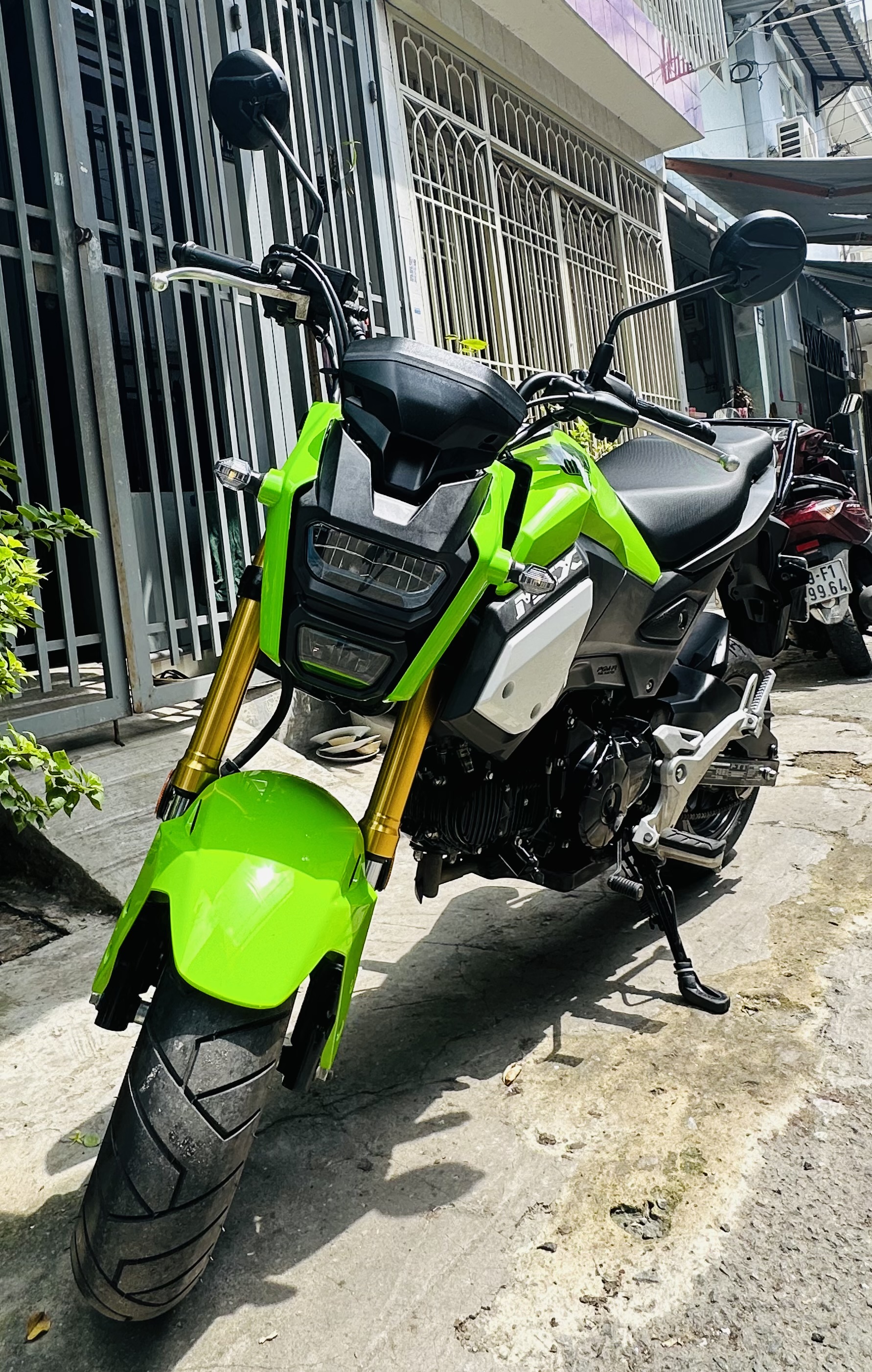 MSX 125 cc xanh lá đen, mới 95%, đã sử dụng 2824 km, năm đăng kí 2019. Chính chủ