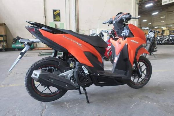 Mẫu xe Chongqing Dynasty 150i sở hữu kiểu dáng giống Honda Vario đến 90%