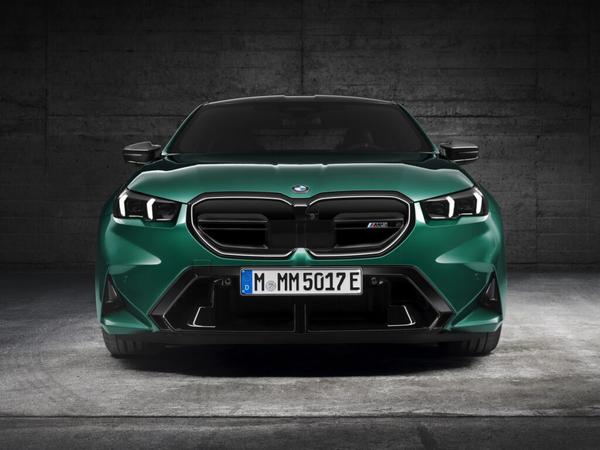 BMW M5 2025 phiên bản hybrid với 717 mã lực