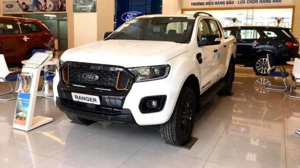 Giá lăn bánh Ford Ranger tháng 4/2022, kèm "lạc" lên đến 75 triệu đồng