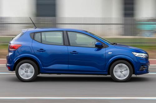 Dacia Sandero, chiếc xe rẻ nhất Vương quốc Anh với giá chưa đến 250 triệu đồng