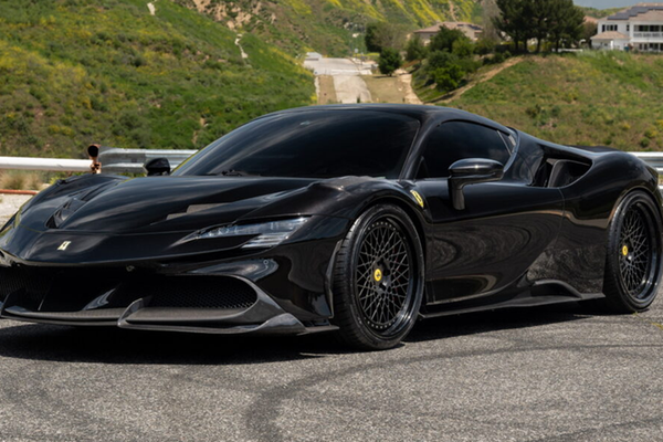 Ngắm Ferrari SF90 với gói độ gần 2 tỷ đồng