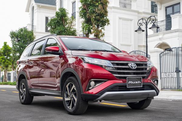 Toyota Rush 2021 được nâng cấp hệ thống giải trí, đi kèm ưu đãi mua xe hấp dẫn