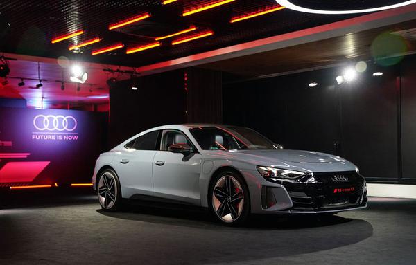 Audi e-tron GT 2022 chính thức ra mắt thị trường Châu Á với 3 phiên bản thể thao