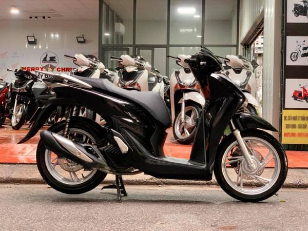 Honda SH125i giảm giá trong tháng 9, chỉ còn 80 triệu đồng