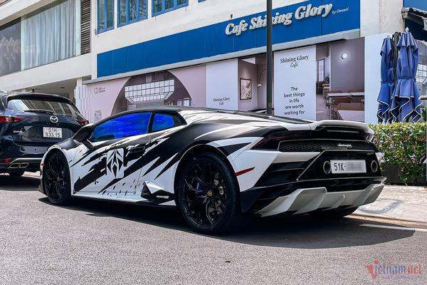 Ngắm siêu phẩm Lamborghini Huracan EVO triệu đô của tay chơi Sài Gòn trẻ tuổi