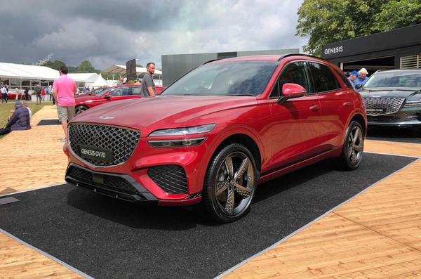 Genesis GV70 ra mắt tại Anh với khả năng nước rút nhanh như Porsche Macan S