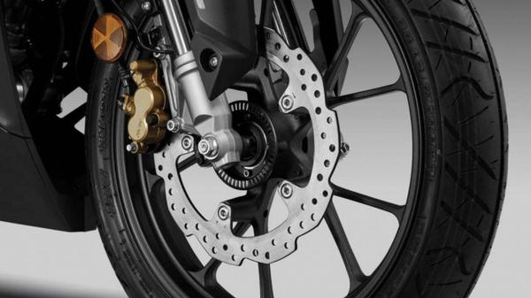 Mô tô thể thao Honda CBR150R 2021 ra mắt tại Malaysia, có giá 67 triệu đồng