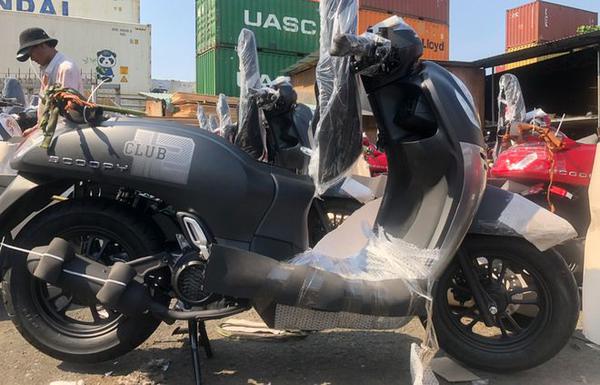Giá bán của mẫu xe Honda Scoopy 2021 được nhập khẩu từ Thái Lan cao hơn so với nhập khẩu từ Indonesia