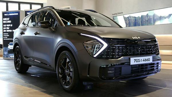 Kia Sportage 2024 bản kỷ niệm 30 năm sơn mờ và nội thất xanh đặc biệt