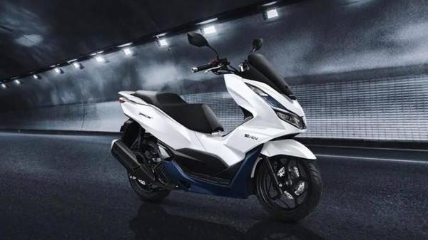 Honda PCX e:HEV 2022 cập bến Việt Nam với dạng nhập khẩu tư nhân