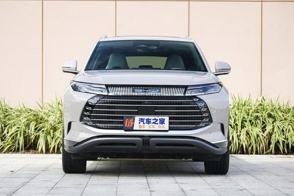 BYD Frigate 07 2023 trình làng với giá từ 770 triệu đồng