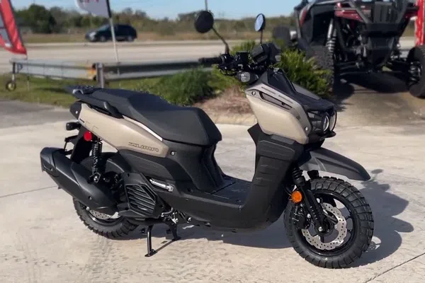 Ra mắt Yamaha ZUMA 2024 125 phân khối, phanh ABS, cạnh tranh Honda Zoomer