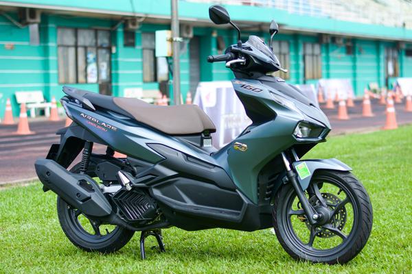 Honda Air Blade 160 cháy hàng tại Việt Nam, giá chênh 10 triệu đồng