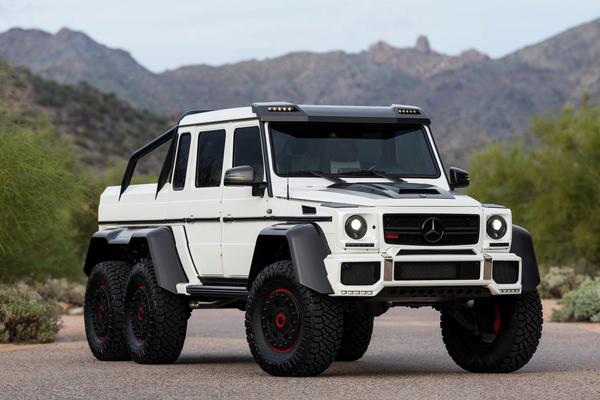 Mercedes-AMG G 63 6x6 bản độ từ Brabus có giá 1,1 triệu USD