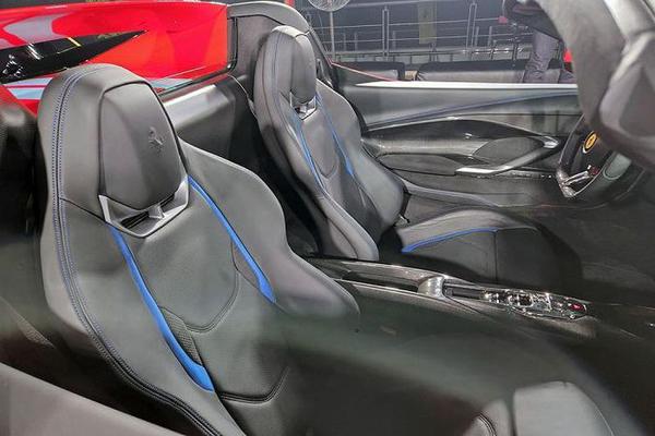Ferrari 296 GTS mui trần ra mắt Đông Nam Á, từ 8,2 tỷ đồng