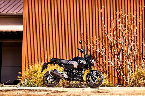 Côn tay cỡ nhỏ mà chất Honda Grom 2025 giá gần 90 triệu đồng