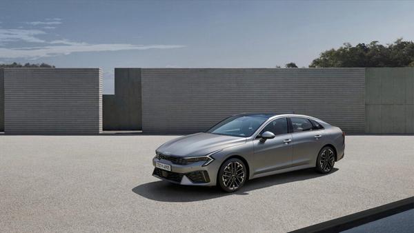 Kia K5 2025 bản Facelift đột phá với đèn LED và nhiều công nghệ mới