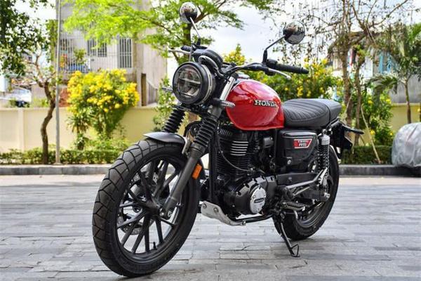 Honda CB350RS đầu tiên về Việt Nam với giá hơn 200 triệu đồng