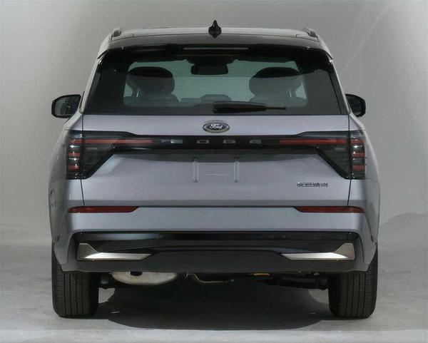 Ford Edge 2023 chuẩn bị cập bến thị trường Việt Nam