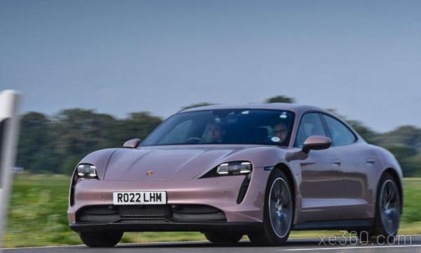 Porsche Taycan thiết lập kỉ lục di chuyển qua 14 quốc gia trong một ngày