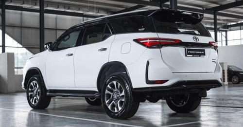 Toyota Fortuner 2021 facelift với nhiều nâng cấp vượt trội chính thức ra mắt tại Malaysia
