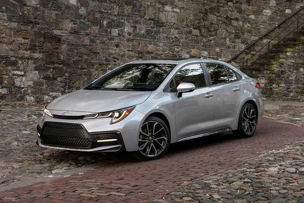 Toyota tăng giá xe trên toàn cầu, bao gồm cả các mẫu xe tại Việt Nam