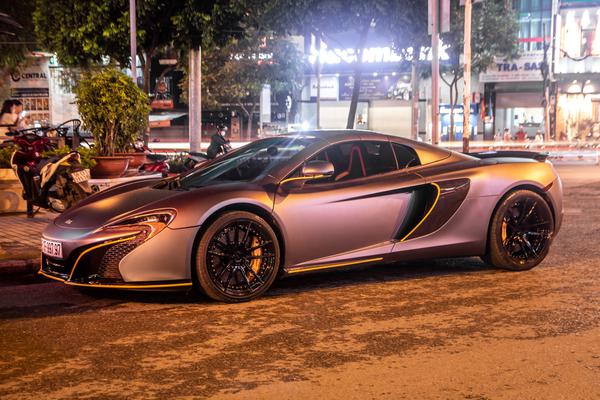 Ngắm McLaren 650S Spider với ngoại thất độc đáo tại TP.HCM