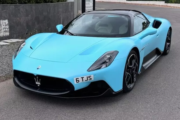 Ngắm siêu phẩm Maserati MC20 Cielo mui xếp kính siêu độc tại Gumball 3000