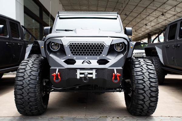 Jeep Gladiator độ 6 bánh siêu độc-lạ tại Việt Nam với giá hơn 6,8 tỷ đồng