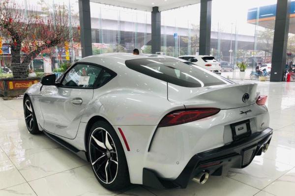 Toyota Supra 2021 có mặt tại showroom, chờ chủ đến "rước"