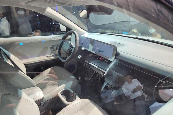 Ô tô điện Hyundai Ioniq 5 chính thức ra mắt tại Việt Nam