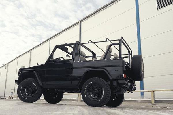 Mercedes-Benz G-Class cổ điển được phục chế kì công với giá 2,7 tỷ đồng
