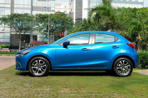 3 mẫu ô tô hạng B có mức tiêu thụ nhiên liệu thấp nhất phân khúc