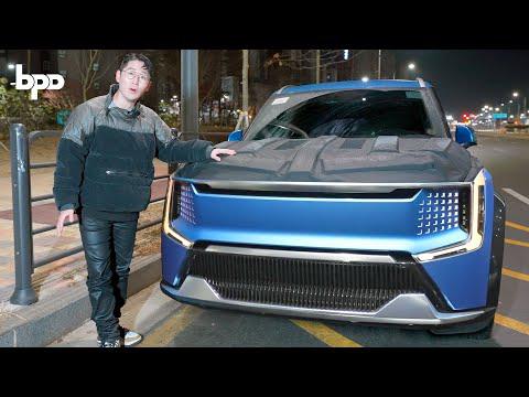 Clip và ảnh trọn bộ xe điện KIA EV9 trên đường phố