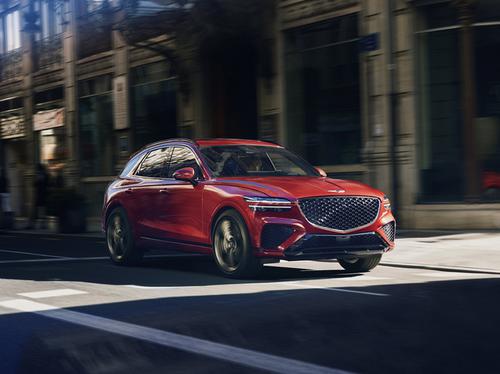 Genesis GV70 ra mắt với vẻ ngoài nổi bật cùng động cơ mạnh mẽ khiêu chiến đối thủ