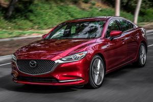 Hongqi H5  phát triển từ Mazda 6