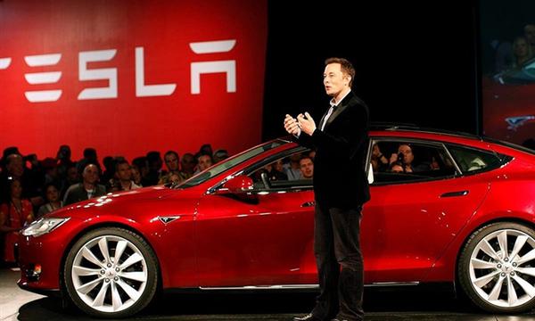 Tesla chấp nhận cho khách hàng mua xe bằng đồng tiền ảo Bitcoin